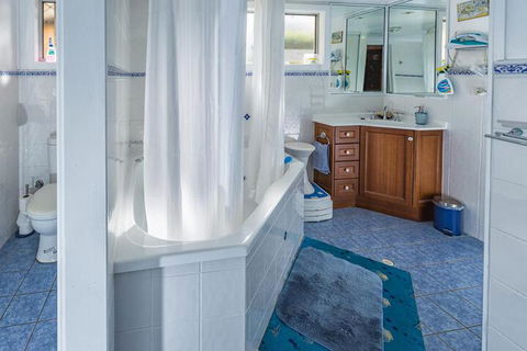 Boonah Hilltop Cottage - Accommodation Redcliffe 4