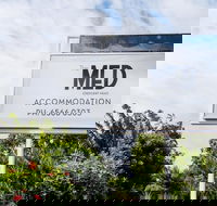 The Med Motel - Accommodation Redcliffe