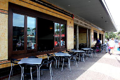 The Great Northern Hotel - Accommodation Redcliffe 4