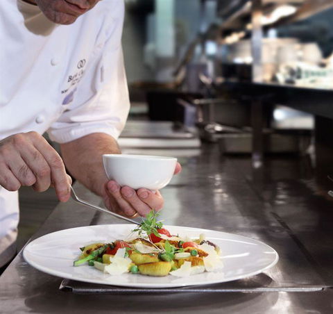 Garden Court Restaurant - Accommodation Redcliffe 2