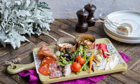 Garden Court Restaurant - Accommodation Redcliffe 5