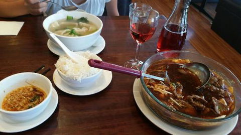 Ky Chow - Accommodation Redcliffe 0