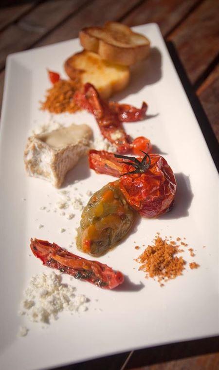 Pod Food - Accommodation Redcliffe 4