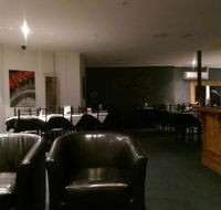 Carrier Arms Hotel - Accommodation Redcliffe