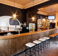 The Bridge Hotel - Accommodation Redcliffe