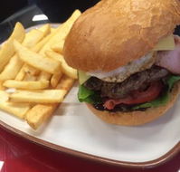Drouin PizzaBurger Lounge - Accommodation Redcliffe