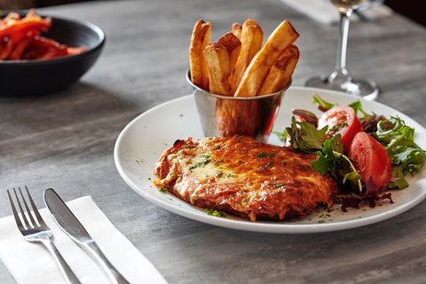 The Royal Hotel Drouin - Accommodation Redcliffe 0