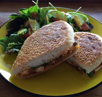 The Weekend Local - Accommodation Redcliffe