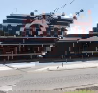 Royal Hotel - Accommodation Redcliffe