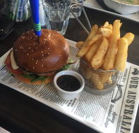 Cafe Loftus