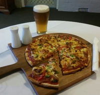Khartoum Hotel Pub - Accommodation Redcliffe
