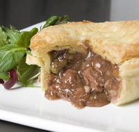 Me Myself and Pie - Accommodation Redcliffe