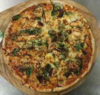 Middle Rock Pizza and Eatery - Accommodation Redcliffe