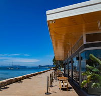The Box on the Water - Accommodation Redcliffe