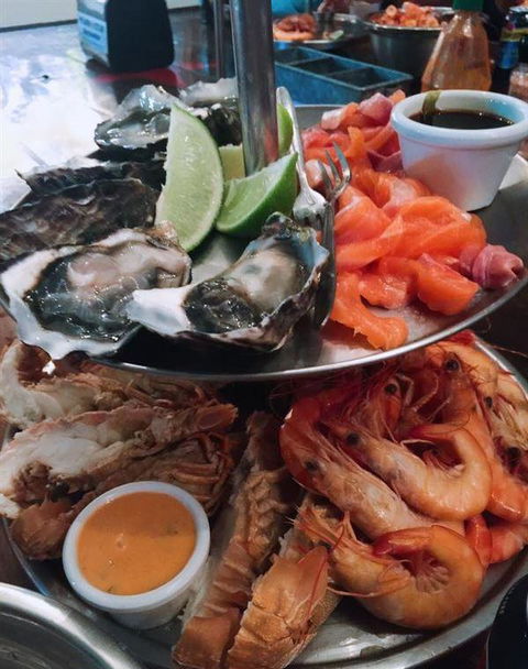 Barnacle Bill's Seafood Inn - Accommodation Redcliffe 3