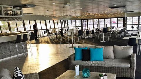 Obsessions On Chevron - Accommodation Redcliffe 12