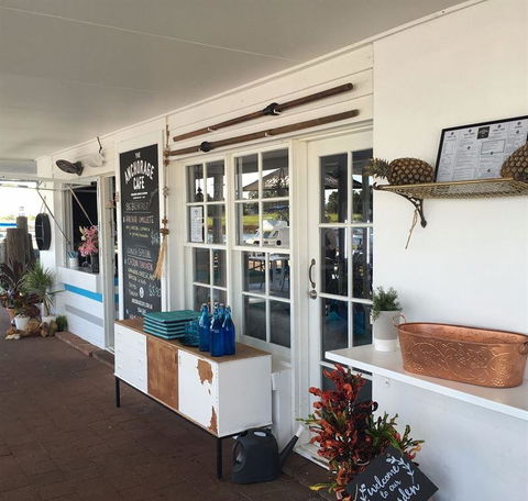 Pride Of Siam - Accommodation Redcliffe 8