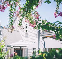 Cedar Bar  Kitchen - Accommodation Redcliffe