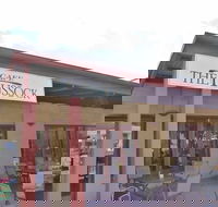 Serrated Tussock Cafe - Accommodation Redcliffe