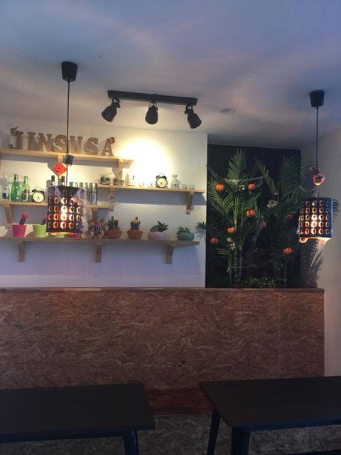 Jinsusa - Accommodation Redcliffe 0