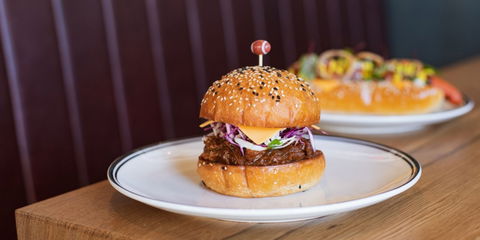 Fat Freddy's Beach Bar And Diner - Accommodation Redcliffe 1