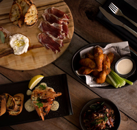 Walrus Social House - Accommodation Redcliffe