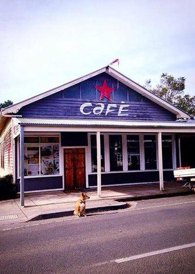 The Other Side Art Cafe - Accommodation Redcliffe 5