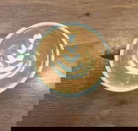 One For The Crow - Accommodation Redcliffe