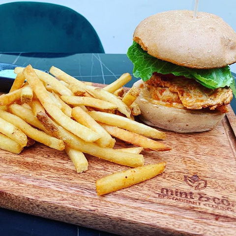 Mint & Cö. - Accommodation Redcliffe 0