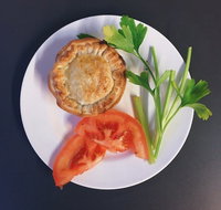 Avenue Road Providores - Accommodation Redcliffe