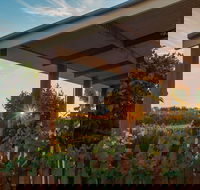 Caf in the Vines - Accommodation Redcliffe
