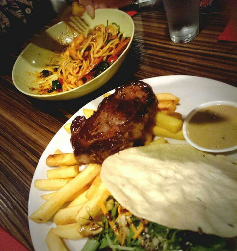 Banana Leaf - Accommodation Redcliffe 0