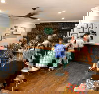 Matriarch and Rogue Winery - Accommodation Redcliffe
