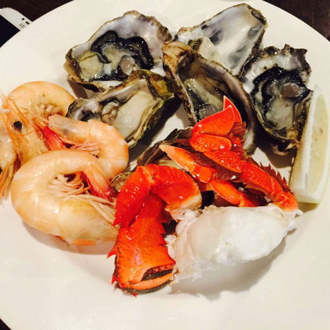 Coral Hedge Brasserie Bar - Accommodation Redcliffe 0