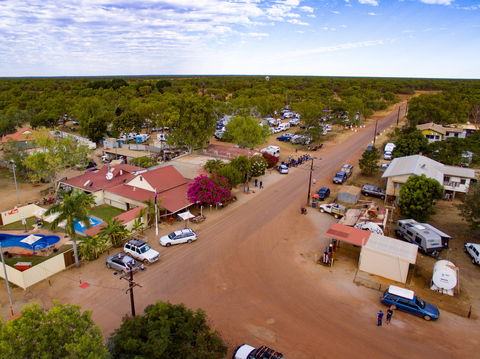 Daly Waters Historic Pub - Accommodation Redcliffe 1