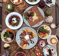 Girdlers - Dee Why - Accommodation Redcliffe