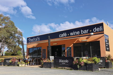 Pasini's - Accommodation Redcliffe 0