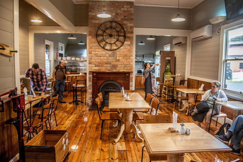 Tracks On Point Cafe - Accommodation Redcliffe 0
