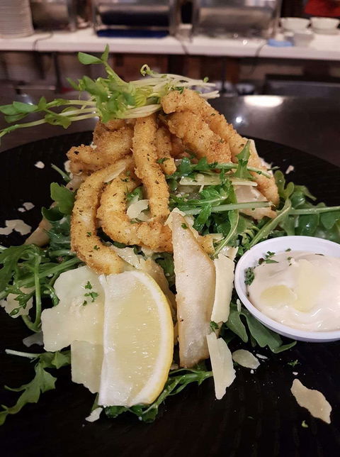 Barassis At Cazalys - Accommodation Redcliffe 0
