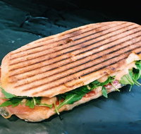 One Ate Tea - Accommodation Redcliffe