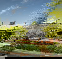 The Stirling Hotel - Accommodation Redcliffe