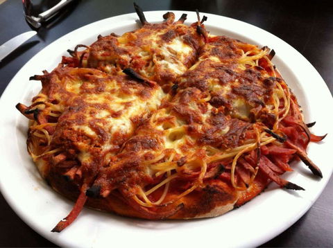 Age's Pizza Place - Accommodation Redcliffe 0