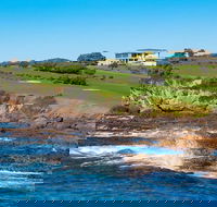 Paul's on the Course - Accommodation Redcliffe