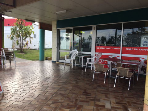 The Groovy Groper - Accommodation Redcliffe 0