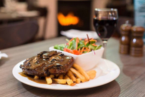 Albion Hotel - Cottesloe - Accommodation Redcliffe 0