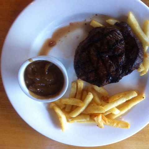 Cove Tavern - Accommodation Redcliffe 0