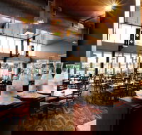 Newmarket Hotel - Accommodation Redcliffe