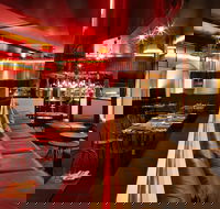 Ostani Lounge Bar  Restaurant - Accommodation Redcliffe
