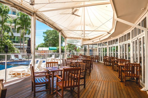 Poolside Restaurant And Bar - Accommodation Redcliffe 0