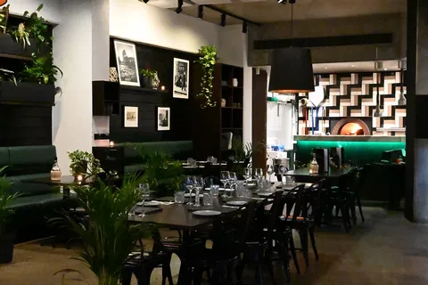 Crento Italian Restaurant - Accommodation Redcliffe 0